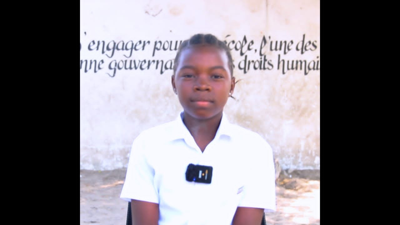 JOSETTE ,11 ANS , LE CŒUR TOURNÉ VERS LA MÉDECINE l